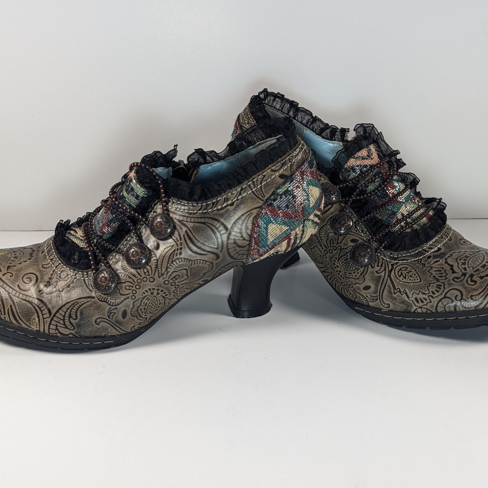 Socofy Floral Embossed Leather Heels EU 37 US 6.5–7 Boho/Victorian/Steampunk